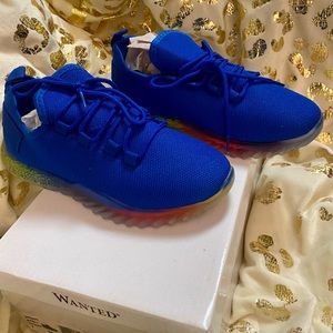 WOMEN'S WANTED AFFINITY SNEAKERS